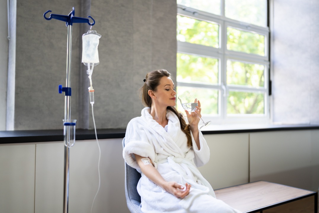 Vitamin Therapy Iv Drip Infusion In Women Blood